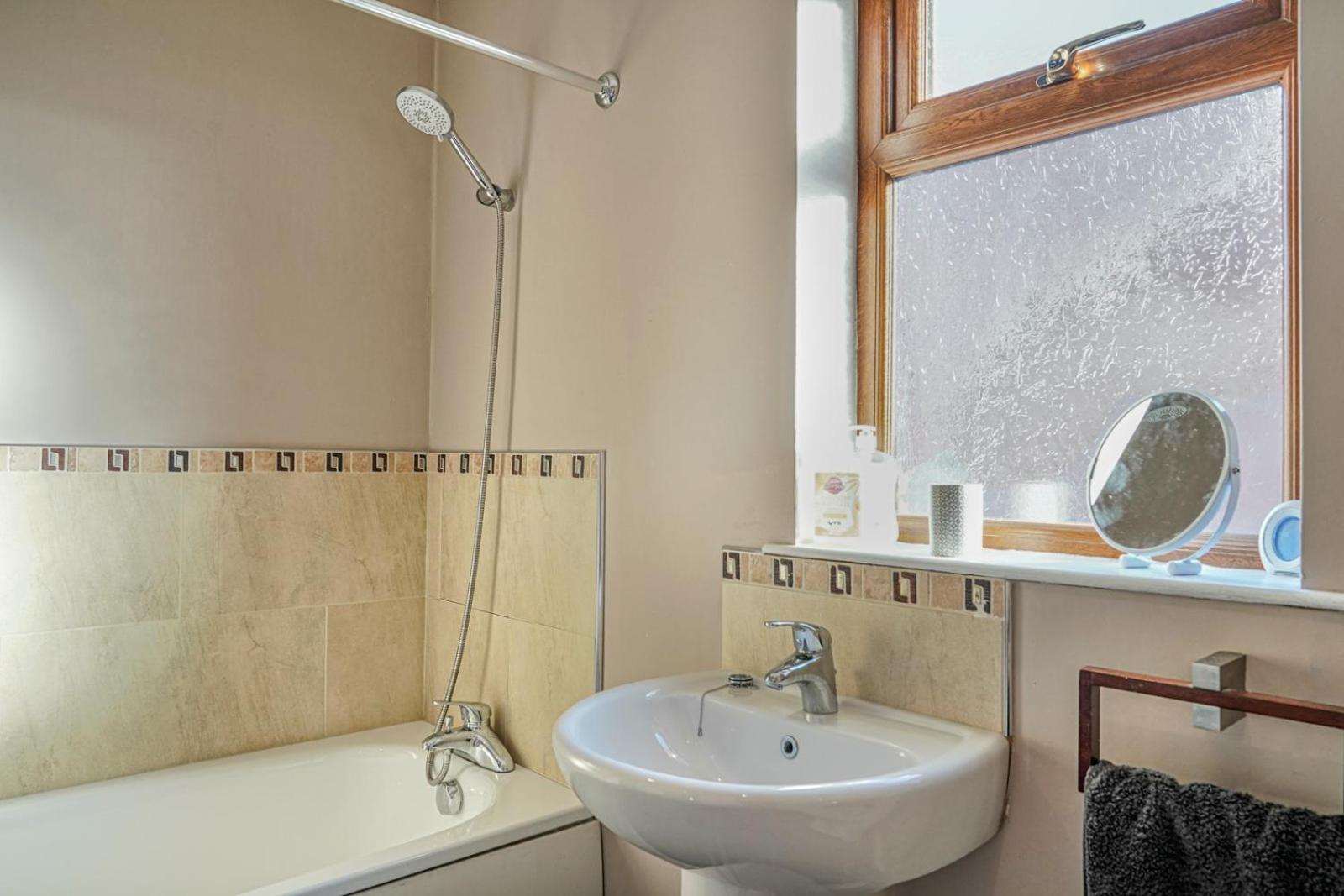 3 Bed House, Quiet Location Close To Bangor Екстер'єр фото